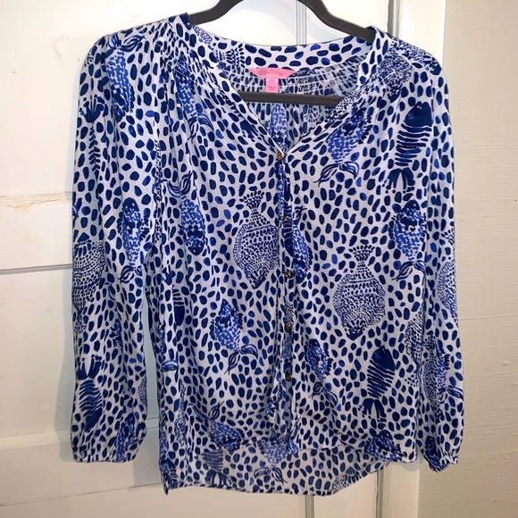 Lilly Pulitzer Elsa Button Down Flowy Blouse Sz XXS Blue White Fish Print 88189 - Picture 2 of 6